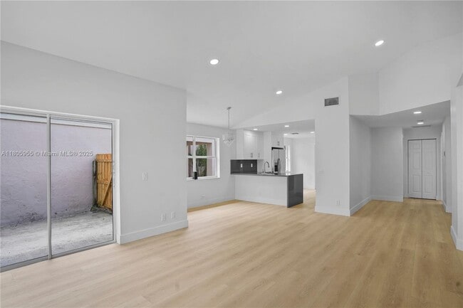 9354 Arborwood Cir in Davie, FL - Building Photo - Building Photo