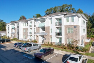 Park Circle Village Apartments in North Charleston, SC - Foto de edificio - Building Photo