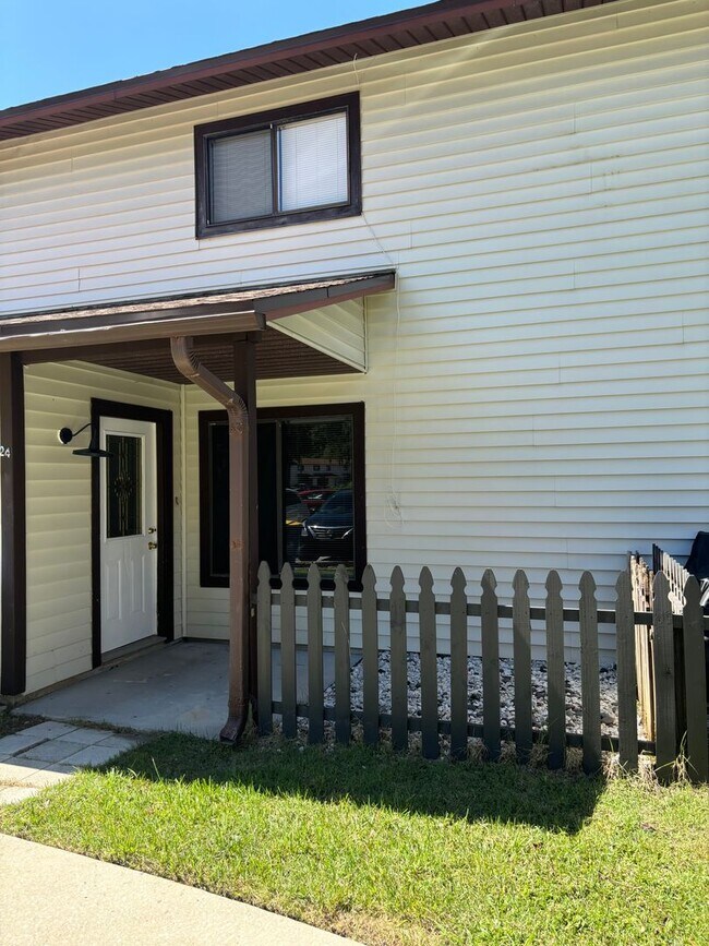 322 Canal Rd in Edgewater, FL - Building Photo - Building Photo