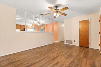 11297 Old Moffat Rd in Wilmer, AL - Building Photo - Building Photo