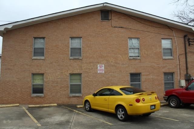 Poplar Street Apartments in Carbondale, IL - Building Photo