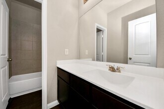 17630 Holroyd Rd in Atascocita, TX - Building Photo - Building Photo