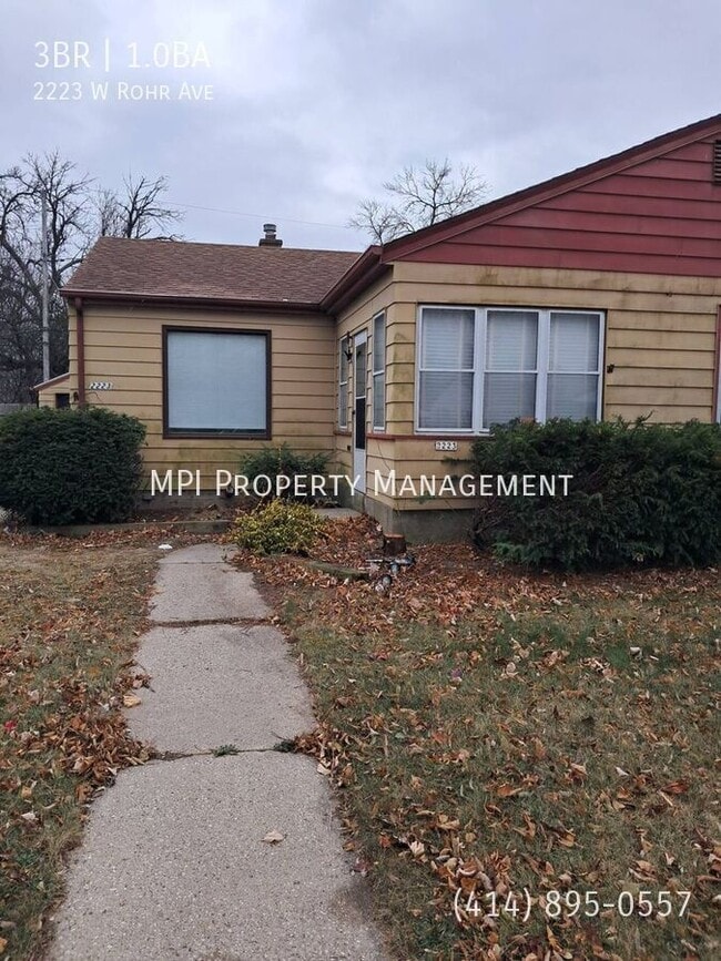 property at 2223 W Rohr Ave