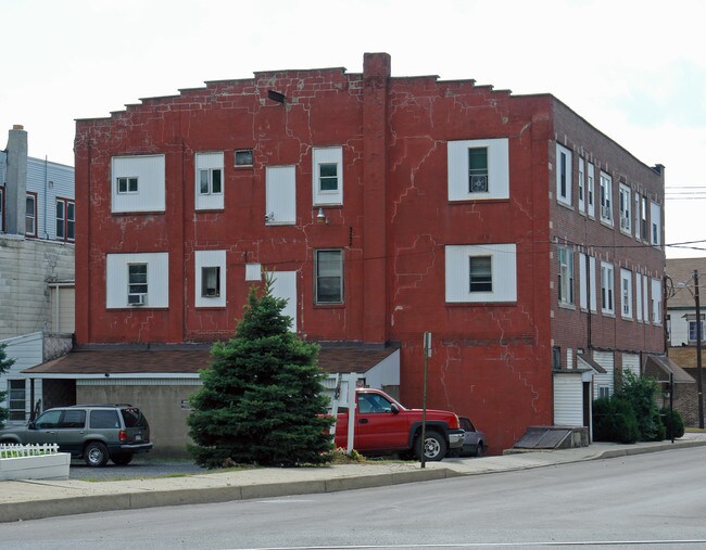 Corner City Apartments in Shamokin, PA - Building Photo - Building Photo