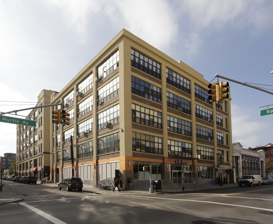 144 Spencer St in Brooklyn, NY - Foto de edificio