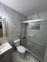 212 SW 22nd St in Fort Lauderdale, FL - Building Photo - Building Photo