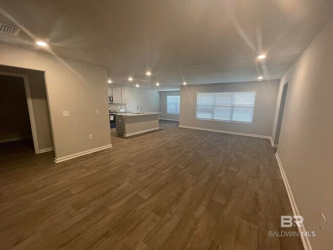 20687 Mercury Dr in Robertsdale, AL - Foto de edificio - Building Photo