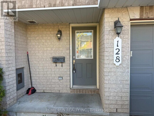 128 Sorento St in Ottawa, ON - Building Photo - Building Photo