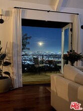 8149 Mannix Dr in Los Angeles, CA - Building Photo - Building Photo