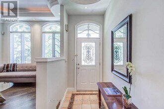 405 Bedford Park Ave in Toronto, ON - Building Photo - Building Photo