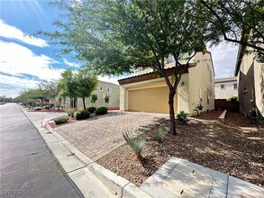 7381 Amesbury St in Las Vegas, NV - Building Photo - Building Photo