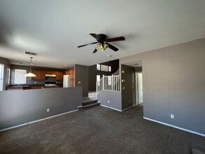 736 Irish Mittens Ct in Henderson, NV - Building Photo - Building Photo