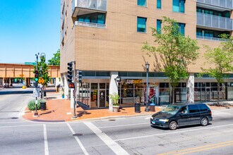 900-910 Chicago Ave in Evanston, IL - Foto de edificio - Building Photo