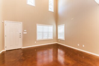 515 Olive St in Bryan, TX - Building Photo - Building Photo