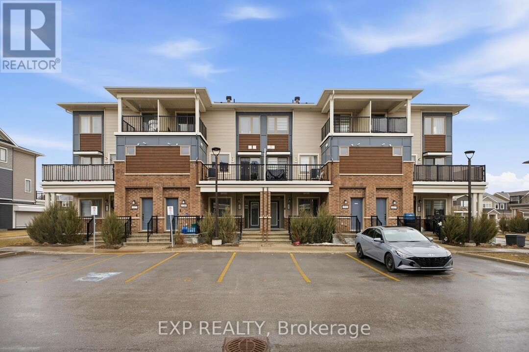 106 Lapland Private in Ottawa, ON - Building Photo