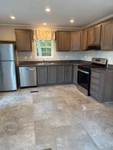 25 Austin Dr in Orono, ME - Foto de edificio - Building Photo