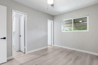 2300 E Commonwealth Ave in Fullerton, CA - Building Photo - Building Photo