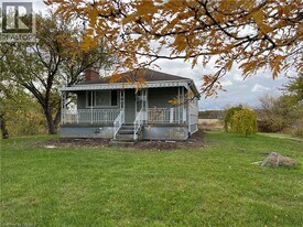 1032 Mud St E in Stoney Creek, ON - Building Photo