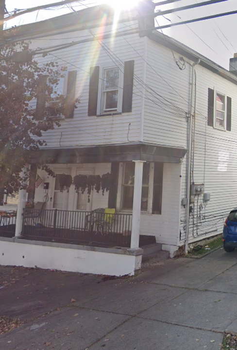 247 Stanton St in Wilkes-Barre, PA - Building Photo