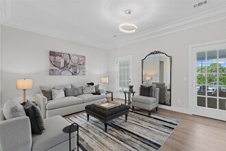 9010 Gardens Glen Cir in Palm Beach Gardens, FL - Building Photo - Building Photo