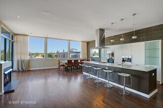 1750 N Clybourn Ave in Chicago, IL - Building Photo - Building Photo