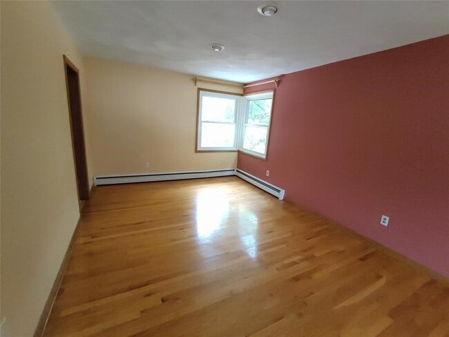 2432 Rhonda Dr in Vestal, NY - Building Photo - Building Photo