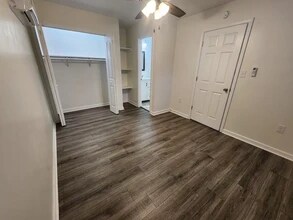 503 Canal St, Unit A in Durham, NC - Foto de edificio - Building Photo