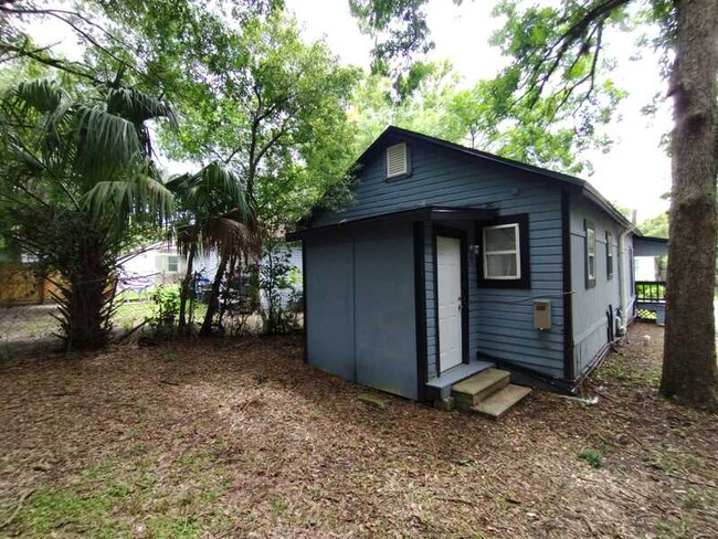 7121 Bloxham Ave in Jacksonville, FL - Building Photo - Building Photo