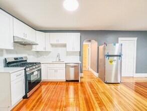 14 Watson St in Somerville, MA - Building Photo - Building Photo