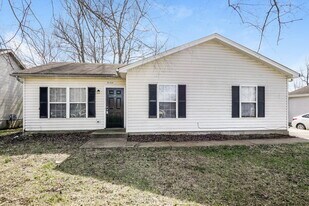 6304 Price Ln Rd in Louisville, KY - Building Photo