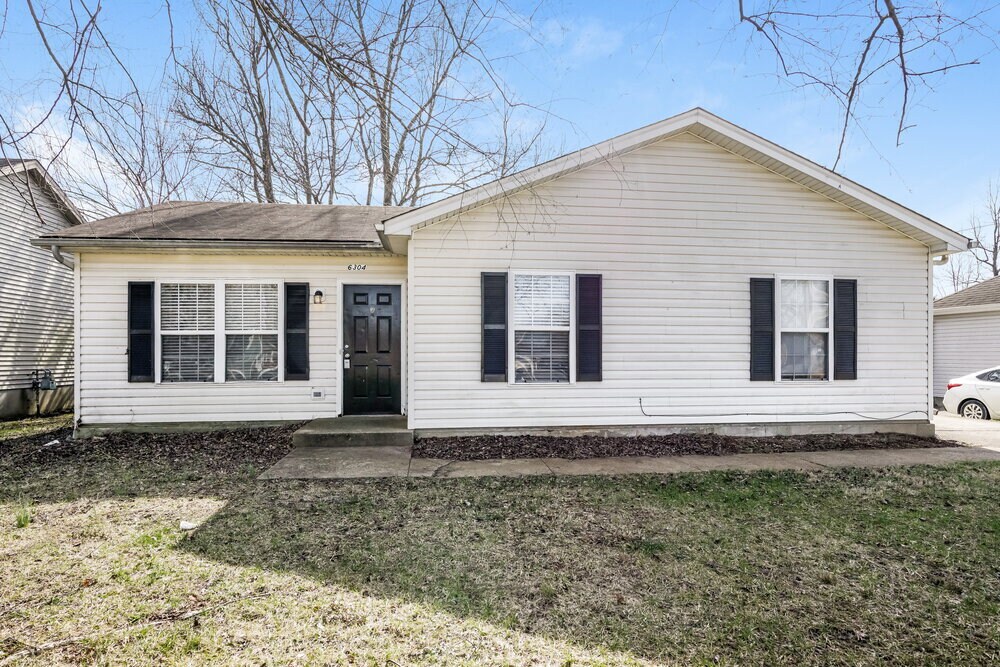 6304 Price Ln Rd in Louisville, KY - Building Photo