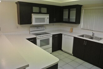 14903 SW 80th St in Miami, FL - Building Photo - Building Photo