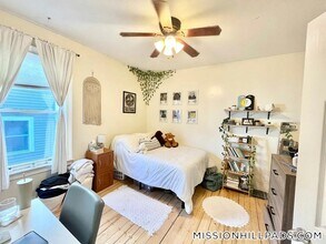 731 Parker St in Boston, MA - Building Photo - Building Photo