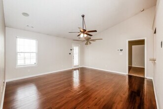 1495 Egret Ln in Greenwood, IN - Building Photo - Building Photo