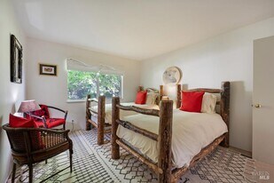 7744 St Helena Hwy in Napa, CA - Building Photo