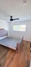 1502 W Hemlock Way in Santa Ana, CA - Building Photo - Building Photo