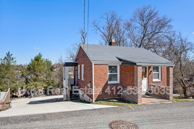 209 Hurston Way in Pittsburgh, PA - Building Photo - Building Photo