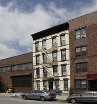 694 Henry St in Brooklyn, NY - Building Photo