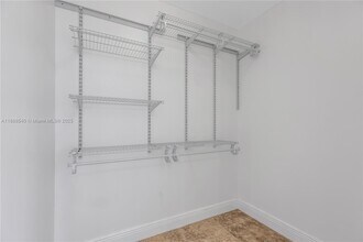 948 SW 3rd St in Miami, FL - Building Photo - Building Photo
