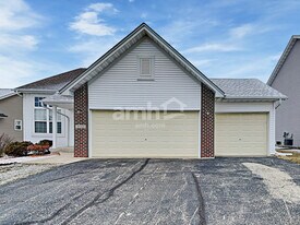 3042 Bauer Dr in Machesney Park, IL - Building Photo