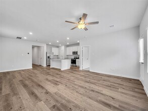 10735 Red Flagstone Dr in Cut And Shoot, TX - Building Photo - Building Photo