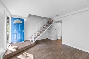 Pacific Palms Apartment Homes in Anaheim, CA - Building Photo