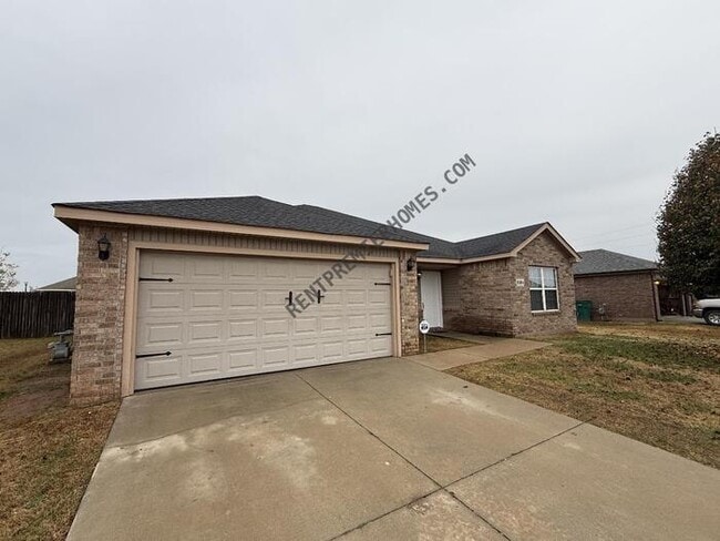 5004 Hunter Blvd in Oklahoma City, OK - Building Photo - Building Photo