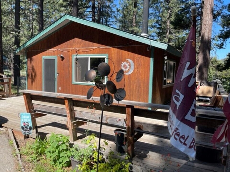1630 Gallo Dr in South Lake Tahoe, CA - Building Photo