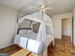 3000 Spout Run Pkwy in Arlington, VA - Building Photo - Building Photo