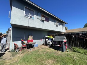 208 Lois St in La Habra, CA - Building Photo - Building Photo