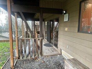 10380 SE Charlotte Dr in Happy Valley, OR - Building Photo - Building Photo