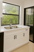 1150 N Liberty Ave in Homestead, FL - Building Photo - Building Photo