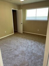 10306 Twin Hills Ct in Houston, TX - Building Photo - Building Photo