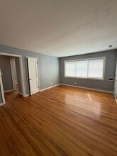 638 S Woodlawn Blvd in Wichita, KS - Building Photo - Building Photo